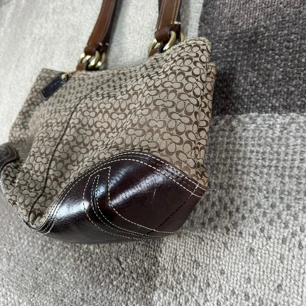 Vintage Y2K Coach 3646 Soho Signature Shoulder Bag Buckle Satchel Brown